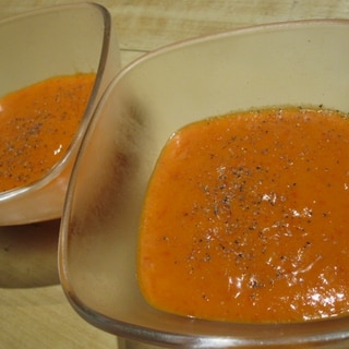 パプリカの冷製スープ